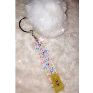 Cars grabber for long nails